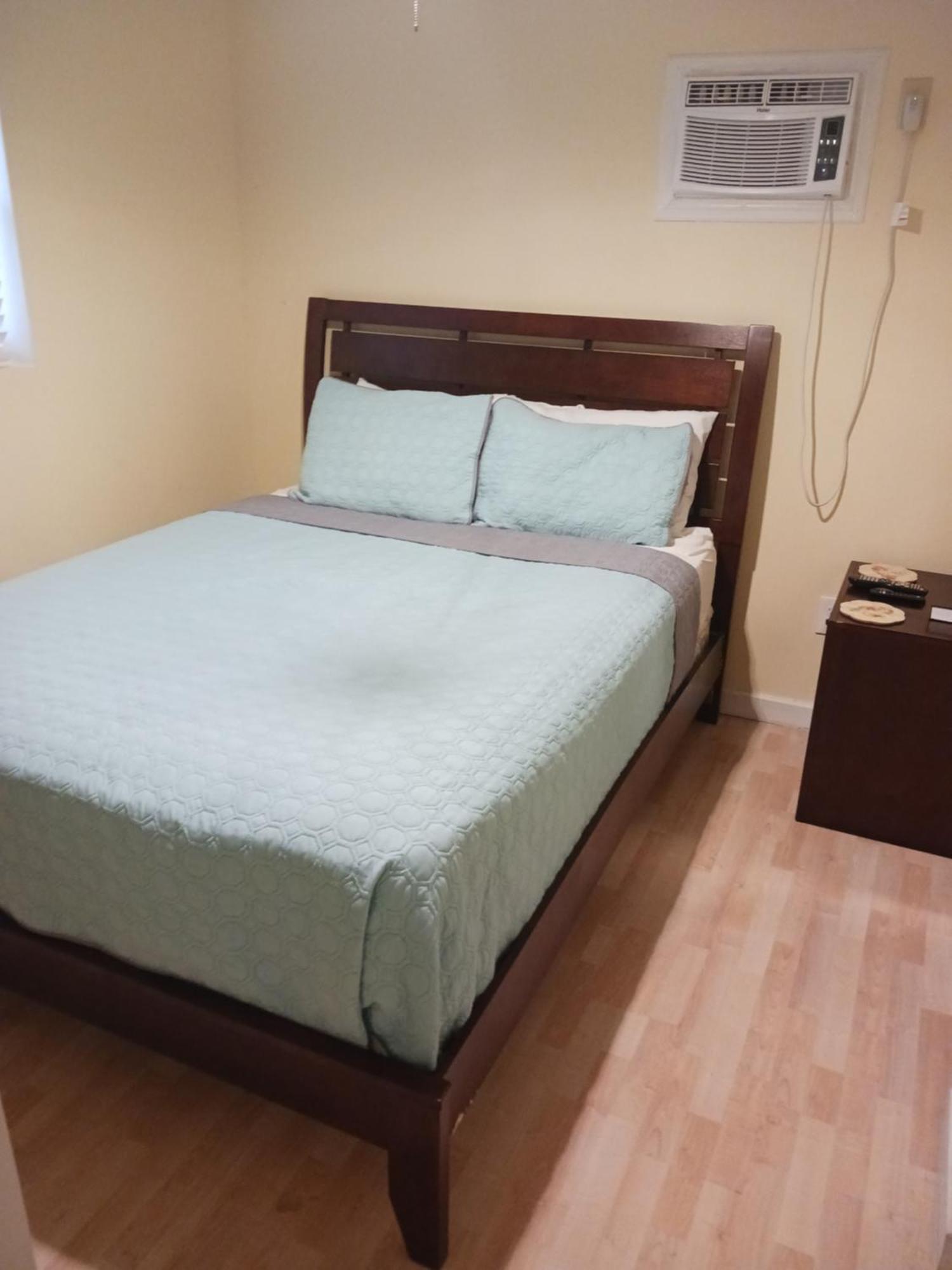 אליס טאון Smalls Cozy Rest With Dock מראה חיצוני תמונה